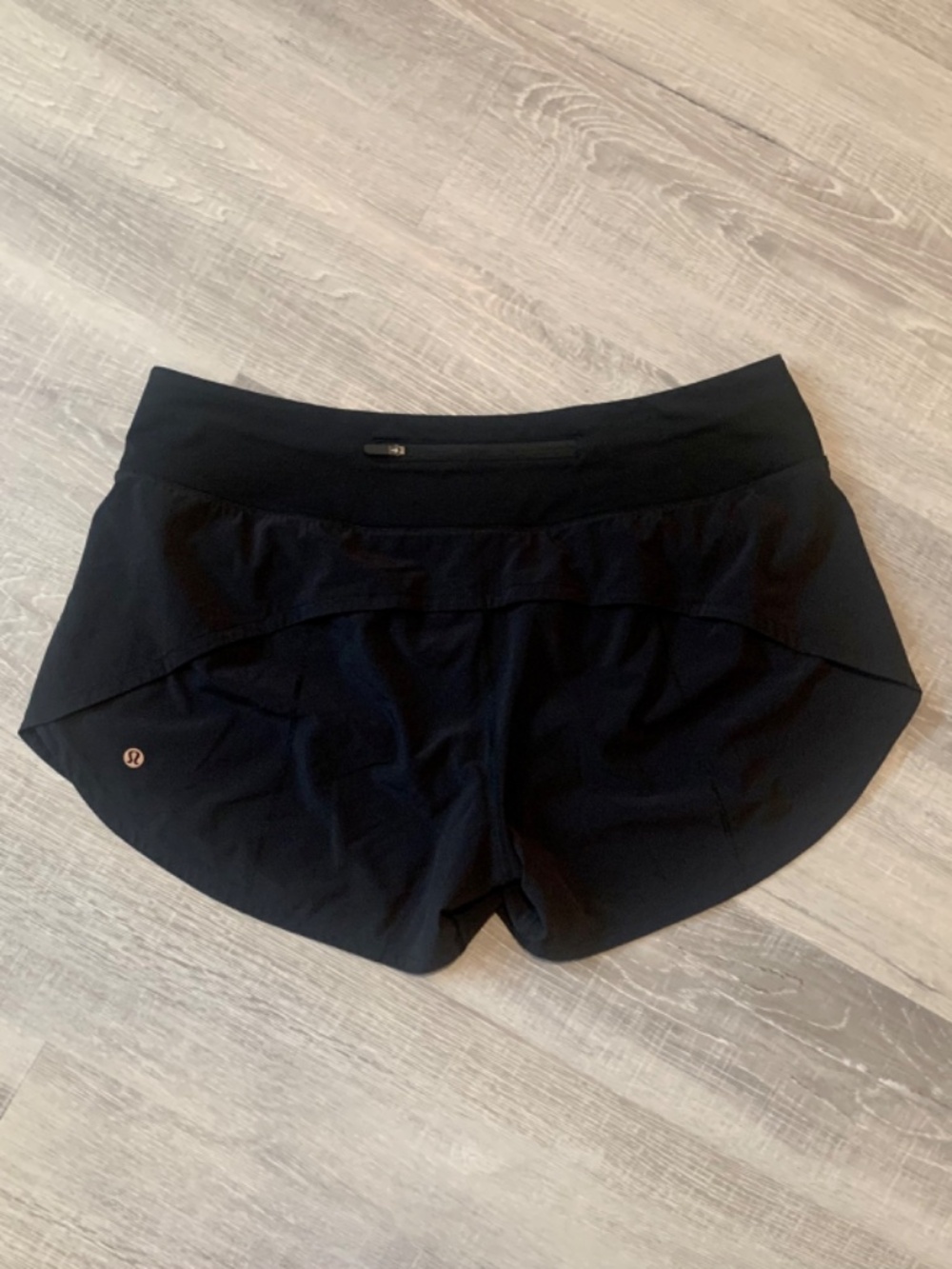 Lululemon Speed Up Graphic Mid-Rise Lined 4" Black Shorts Lightweight 12 - Picture 5 of 8
